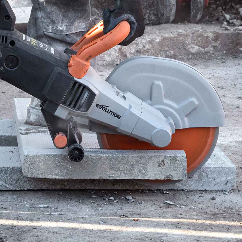 Tarcza diamentowa Evolution 230 mm Premium z wysoką koncentracją diamentu, segmentową krawędzią i otworem